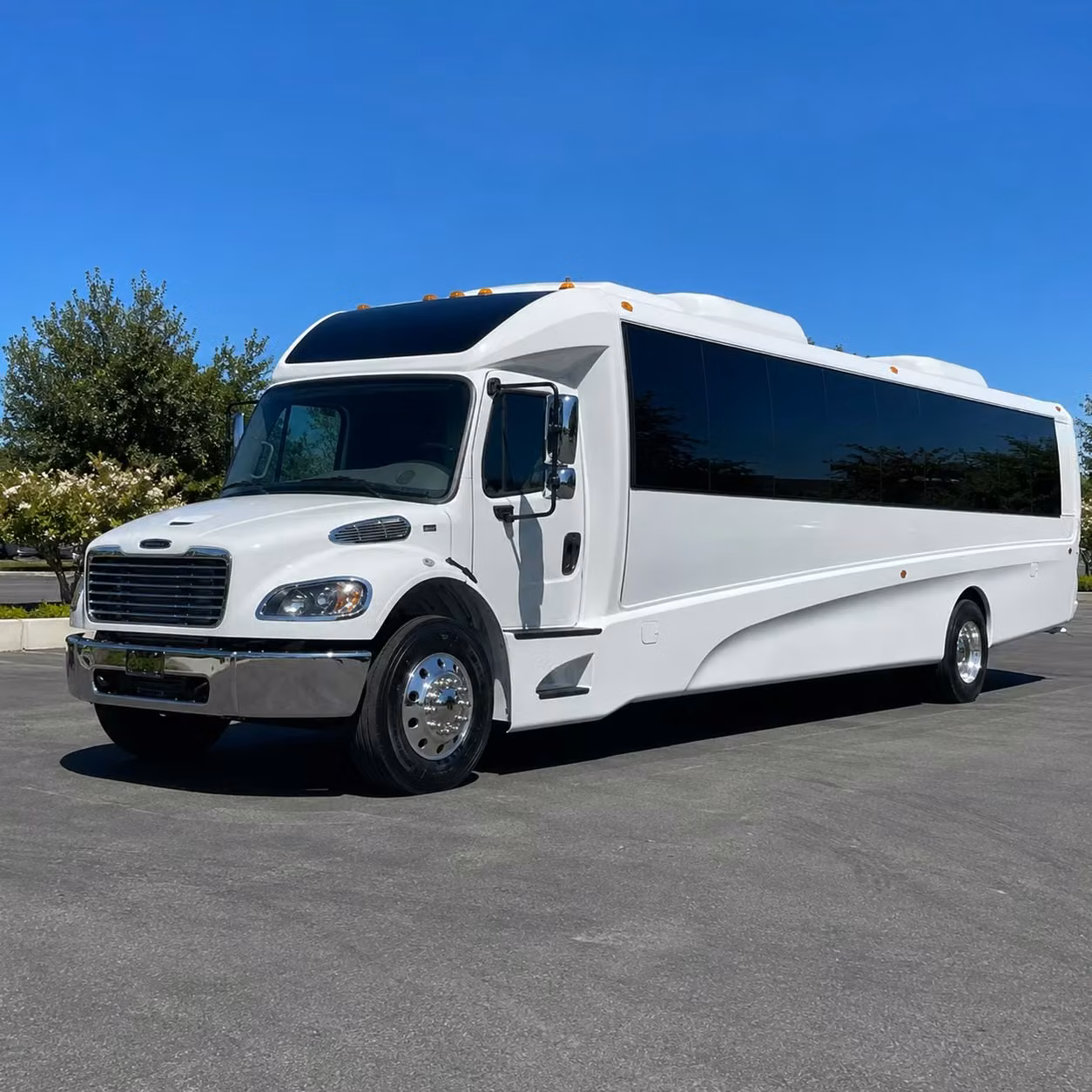 winter garden 35 passenger minibus rental